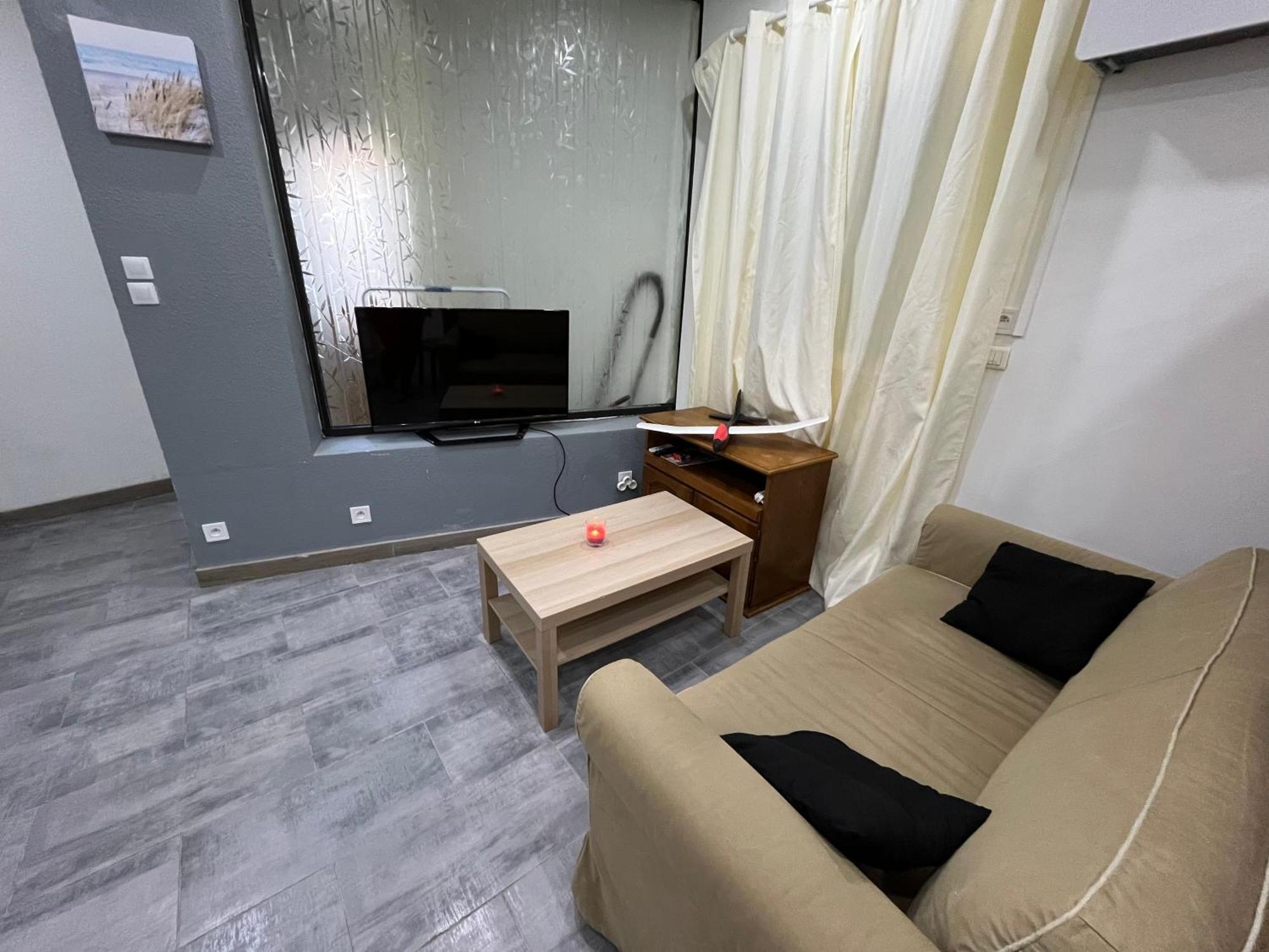 Grand Studio Lunel  Luaran gambar